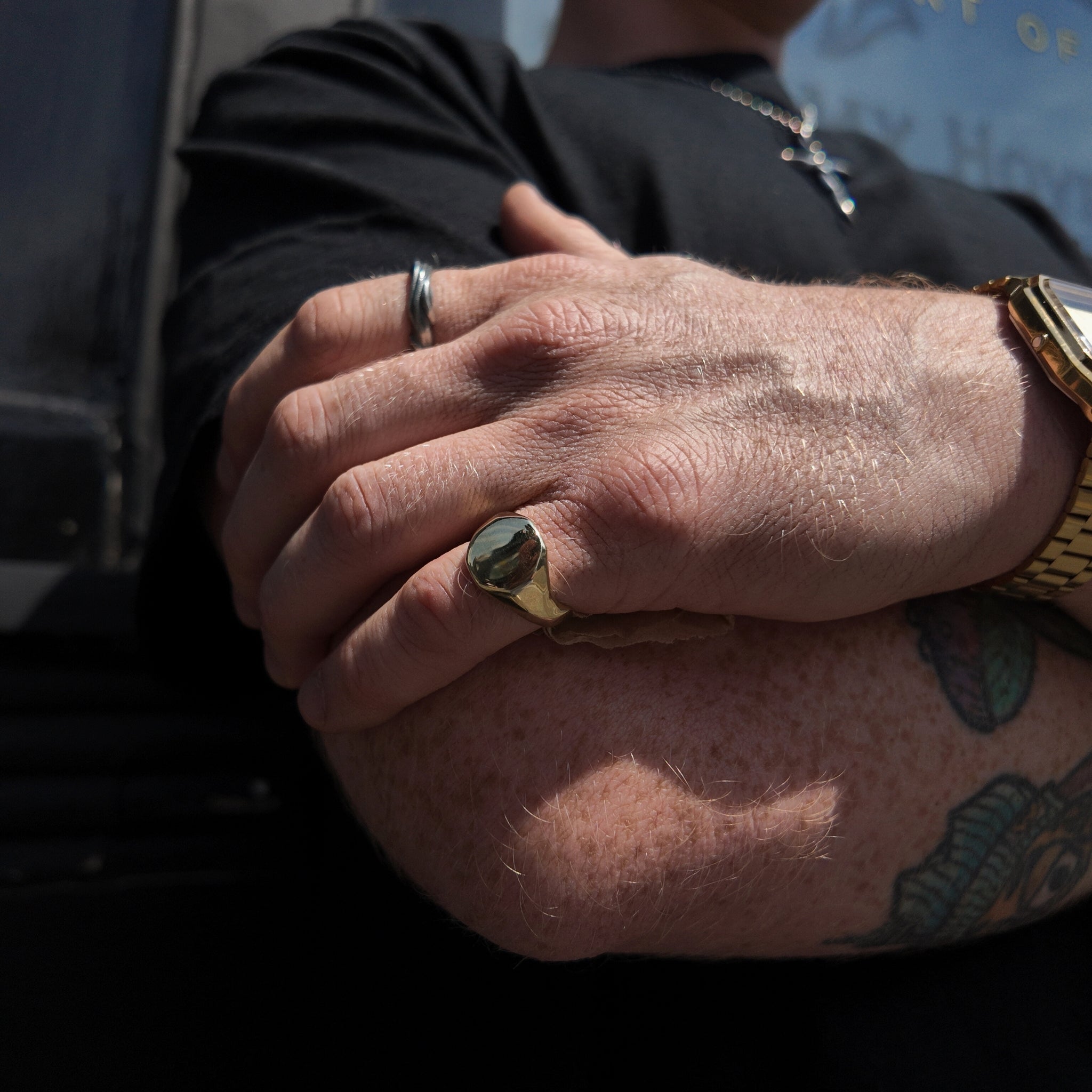 Carved 9ct Yellow Gold Signet Ring