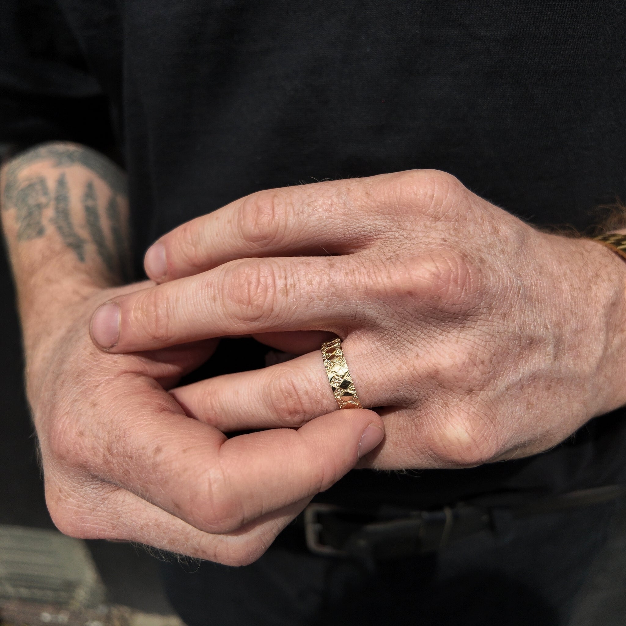 Chequered 9ct Gold Ring