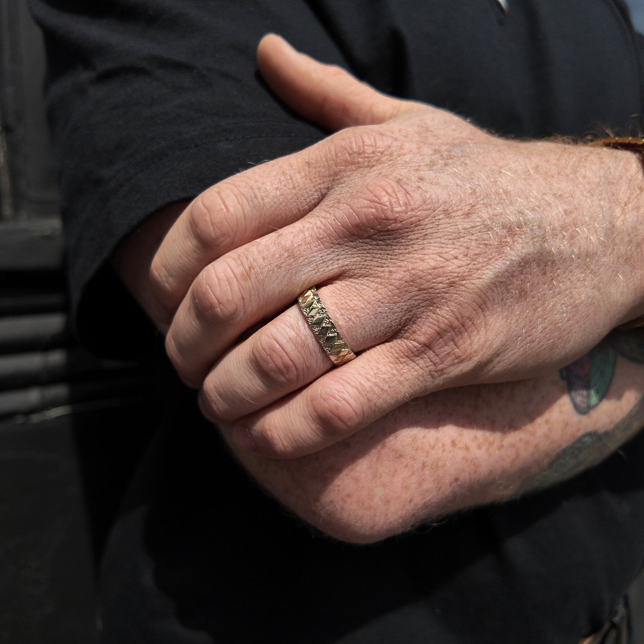 Chequered 9ct Gold Ring