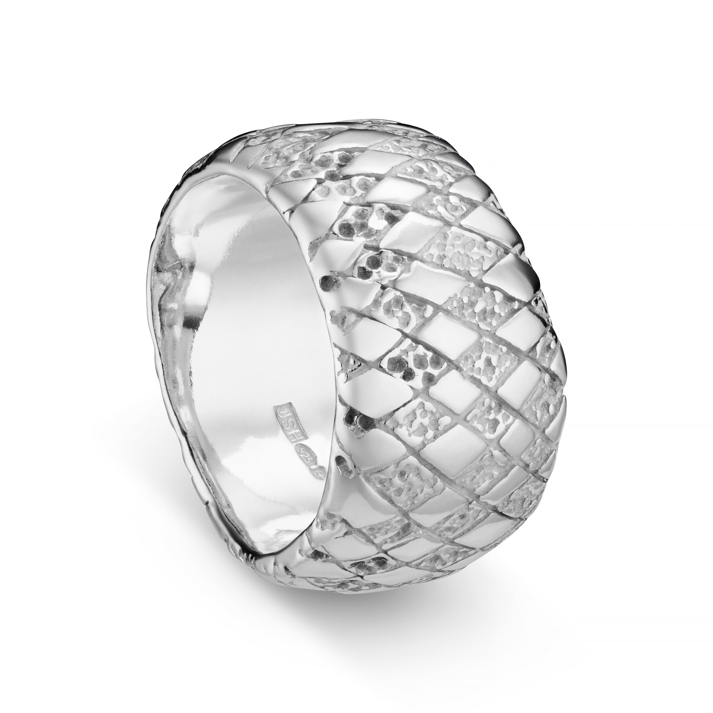 Chequered Silver Curved Ring