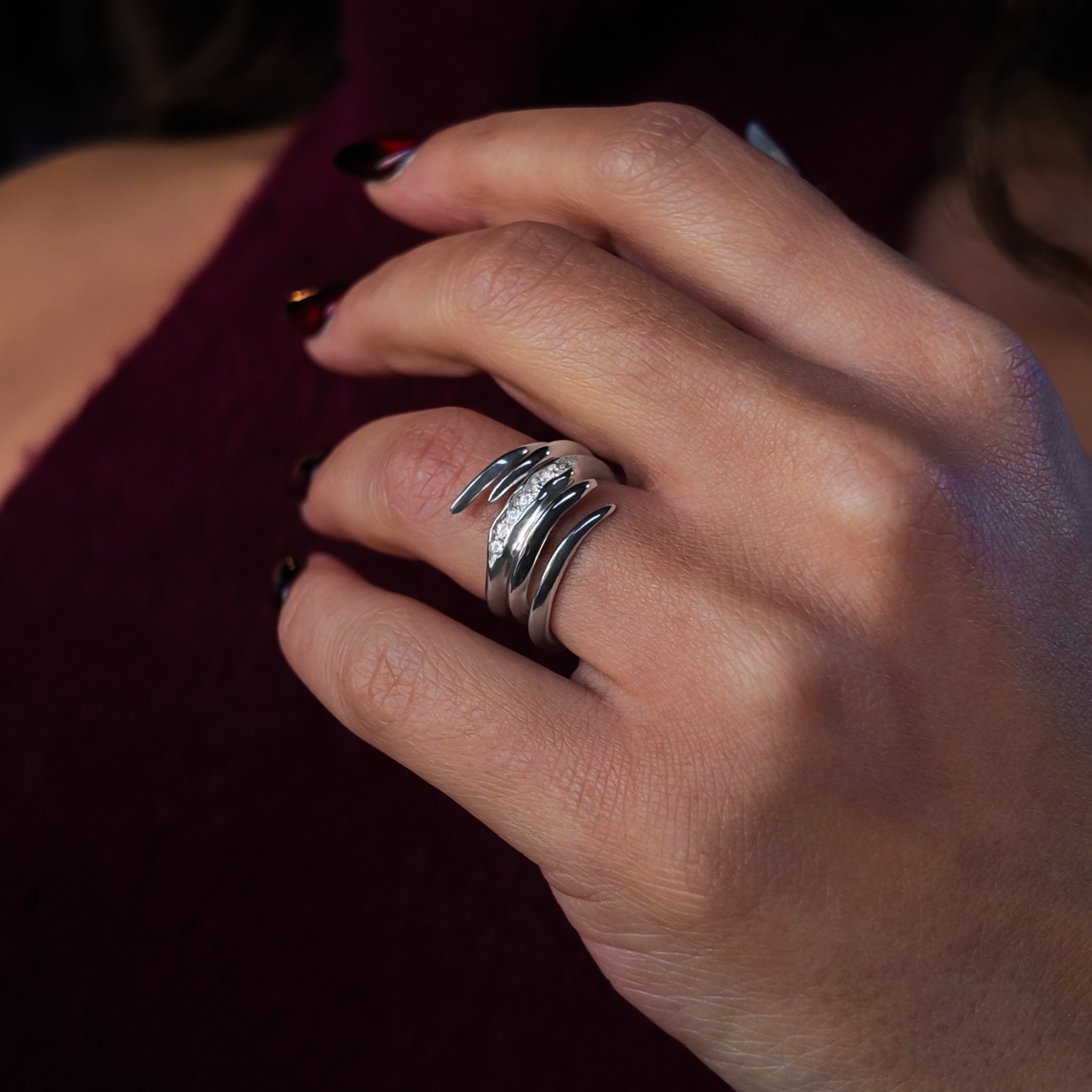 Triffid Platinum Coil Wedding Band