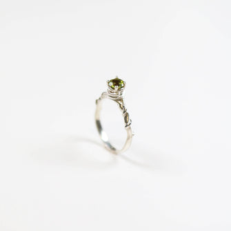 Entwine Silver Ring with Peridot