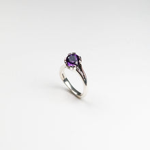 Libertine Silver Ring with Round Amethyst