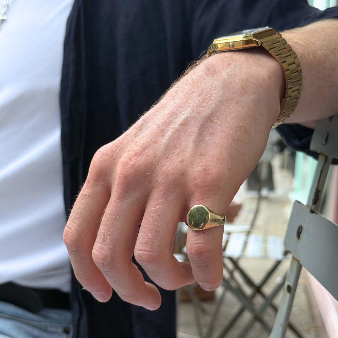 Carved 9ct Yellow Gold Signet Ring