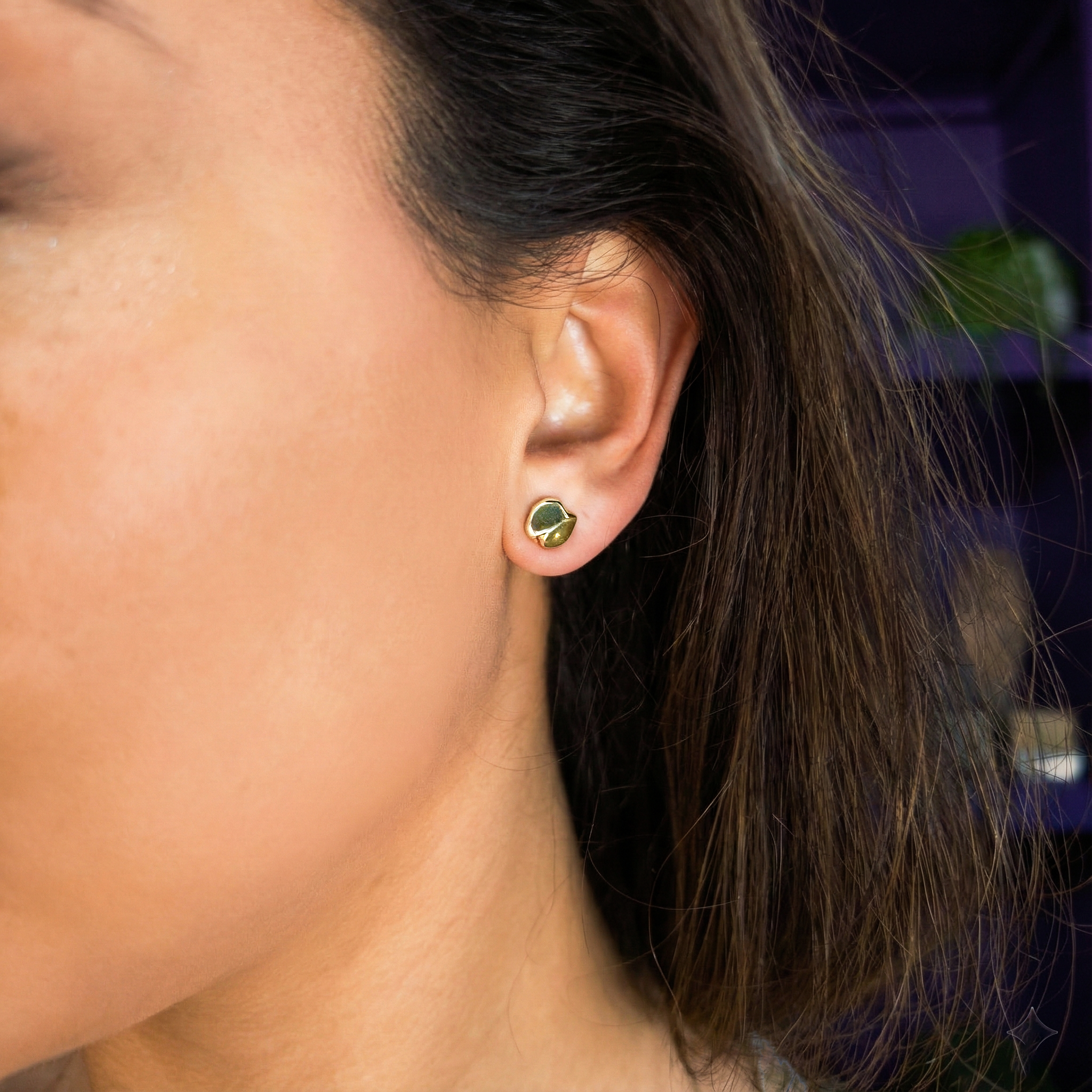 Carved 9ct Gold Ear Studs