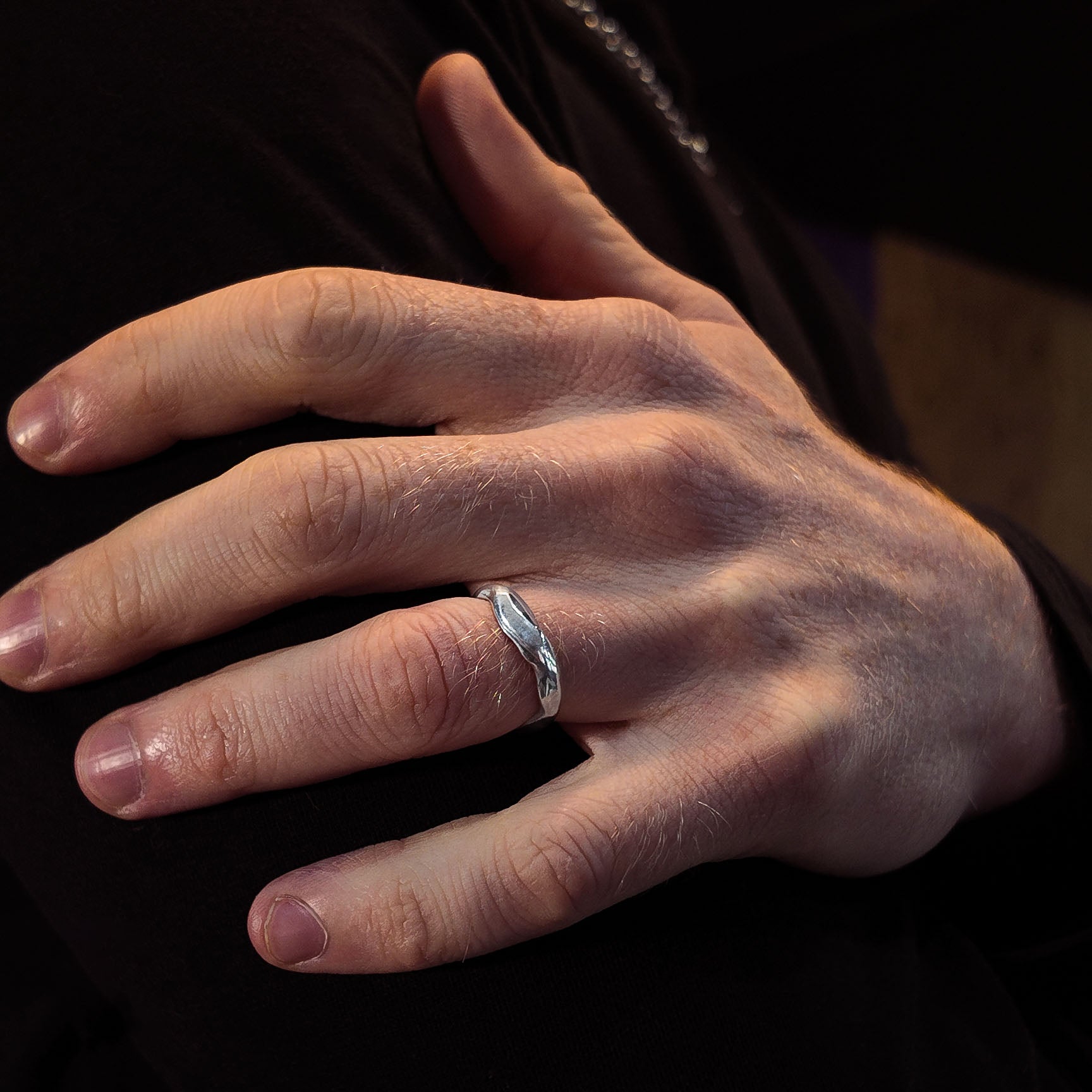 Carved Platinum 4mm Ring