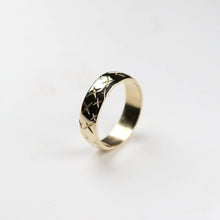 Cross 9ct Yellow Gold Wedding Ring