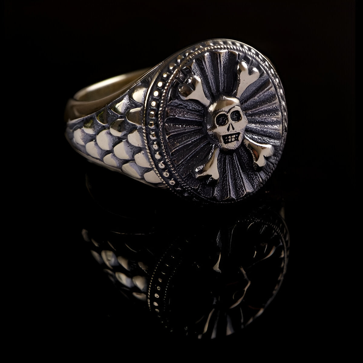 Hoye Division 9ct Yellow Gold Skull & Crossbones Signet Ring