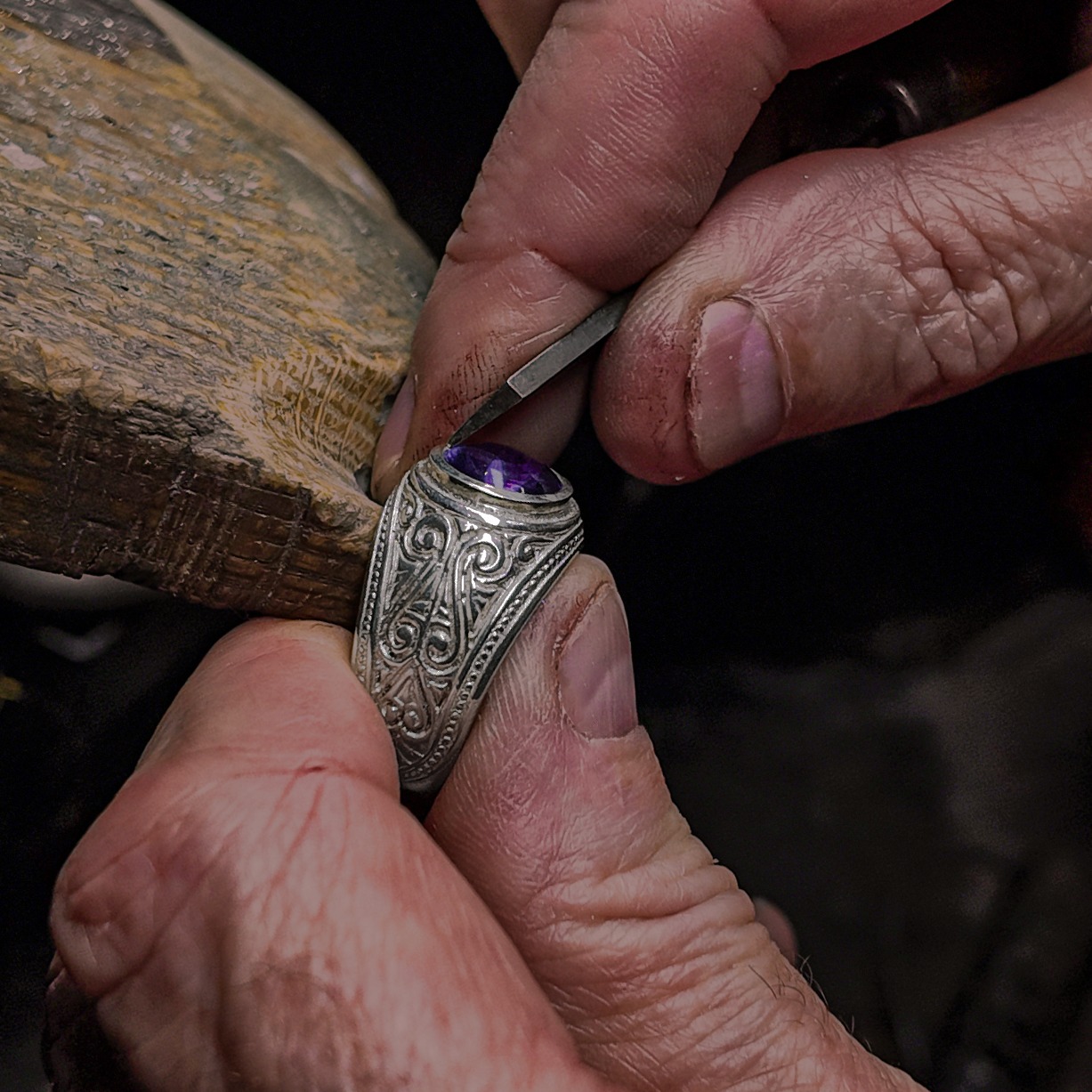 Hoye Division Traditional Engraved Amethyst Signet Ring