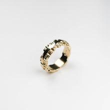 Luna 9ct Yellow Gold 6mm Band