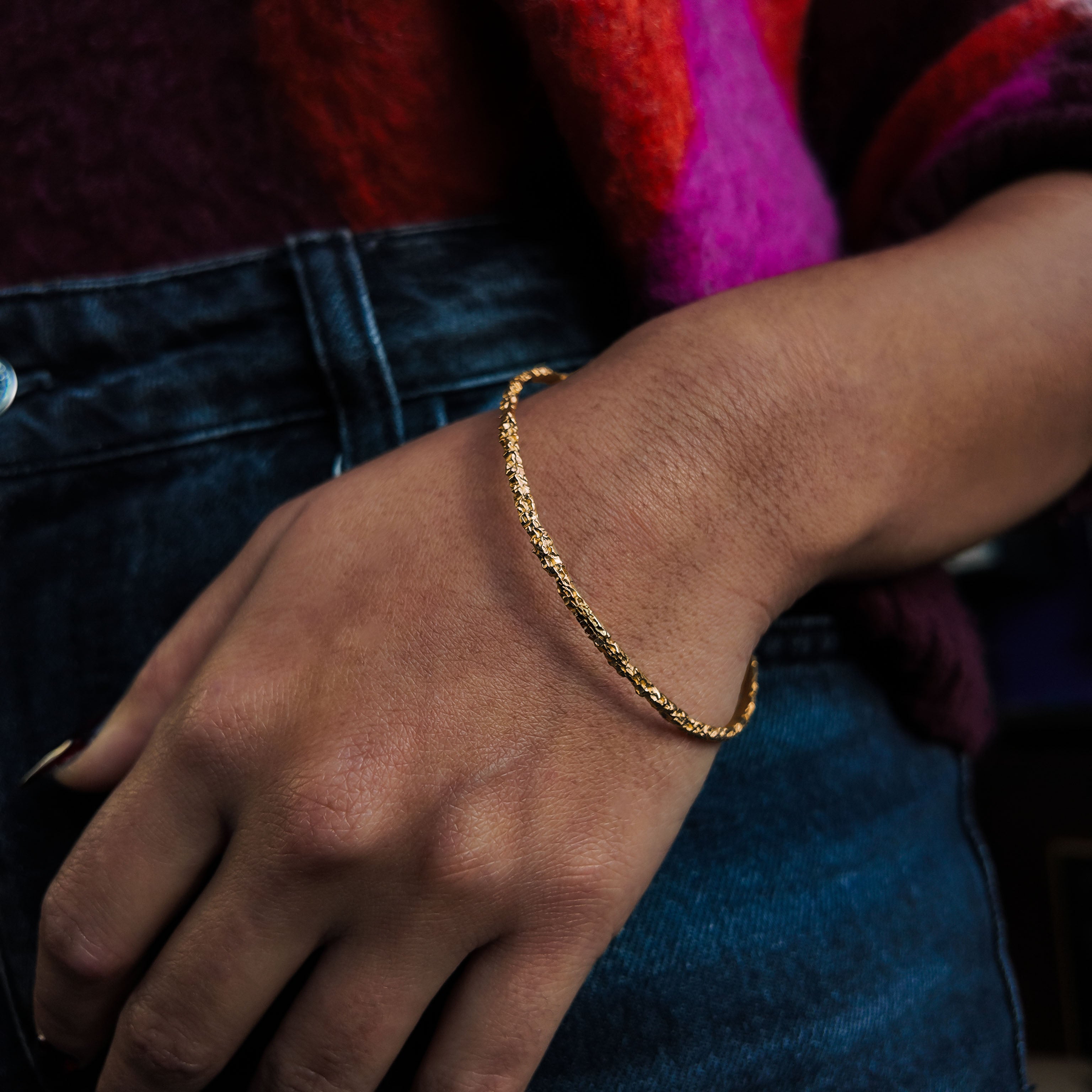 Luna 9ct Gold Bangle