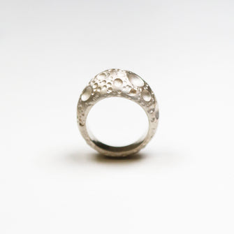 Moon Bombé Silver Ring