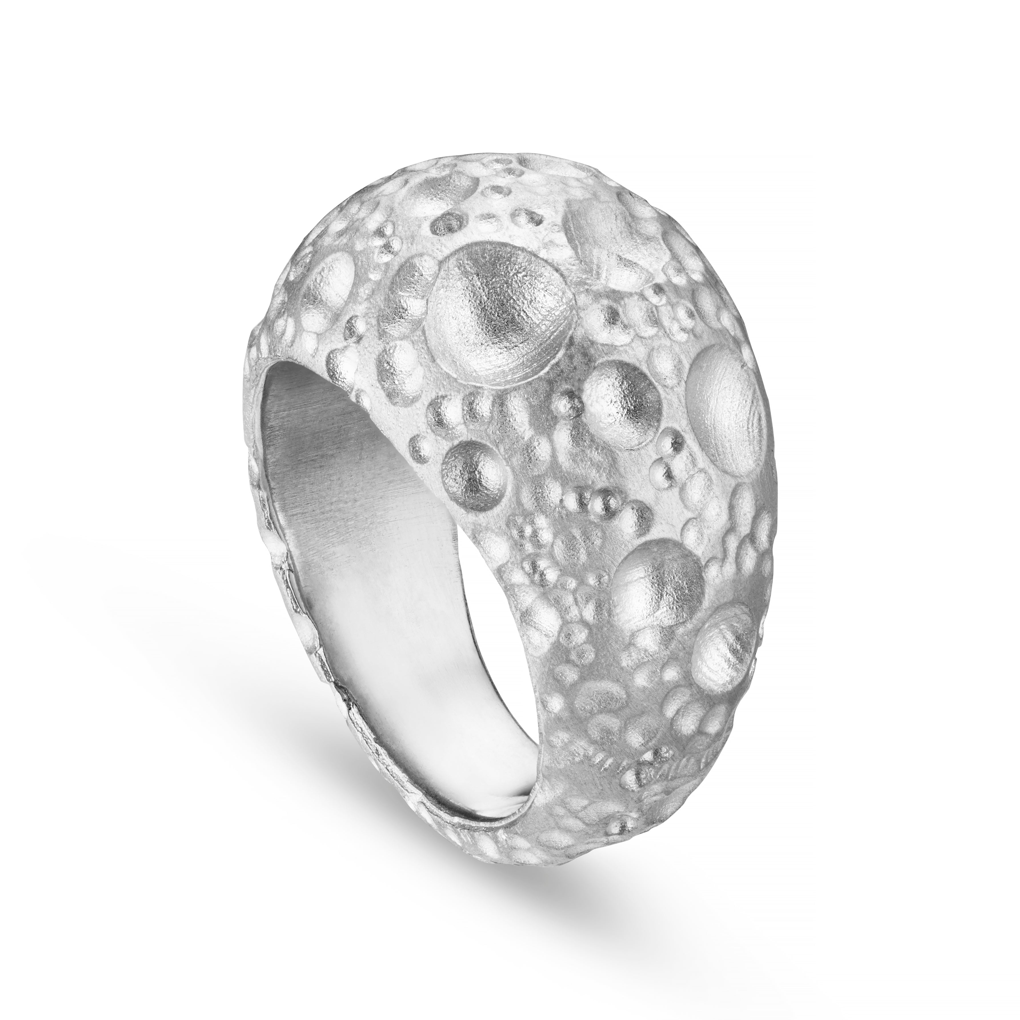Moon Bombé Silver Ring