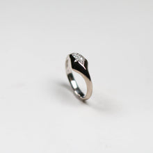 Triffid Platinum Off-Centre Diamond Ring