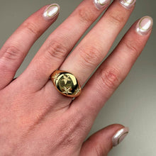 Star 9ct Yellow Gold Small Signet Ring