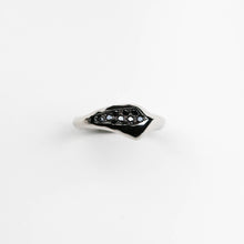 Triffid Platinum Off-Centre Black Diamond Ring