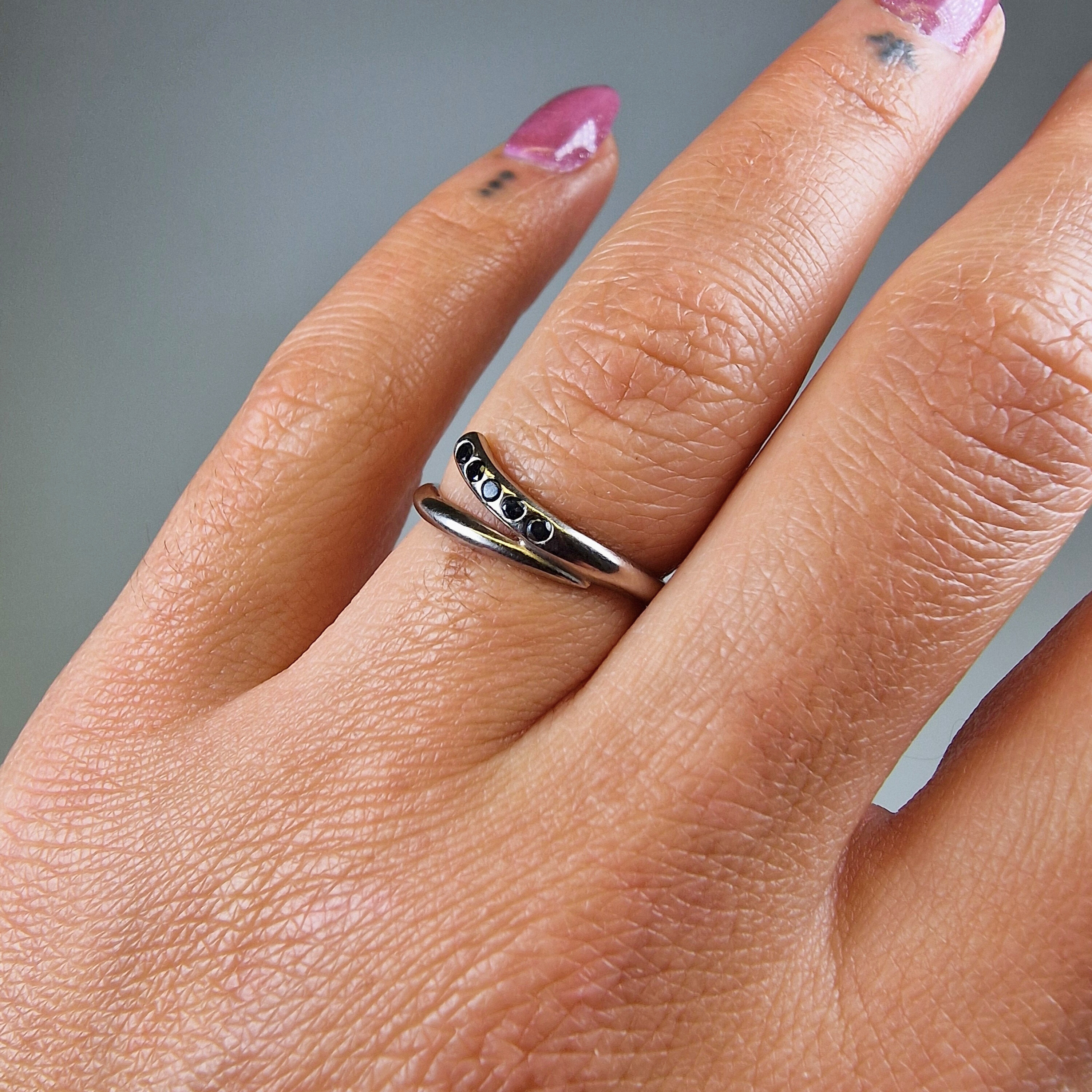 Tulip Platinum Wedding Ring with Black Diamonds