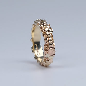 Luna 9ct Gold 5mm Band