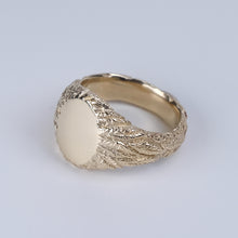 Feather 9ct Yellow Gold Signet Ring