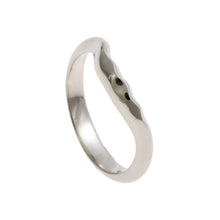 Triffid Platinum Off-Centre Wedding Ring