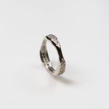 Triffid 18ct White Gold Triple Section Diamond Ring