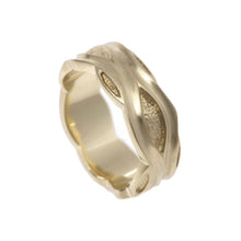 Libertine 9ct or 18ct Yellow Gold 9mm Band