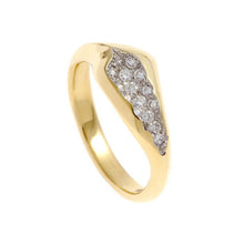 Triffid 18ct Gold Off-Centre Diamond Ring